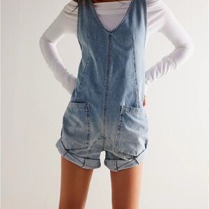 Free People High Roller Shortall small bleach wash